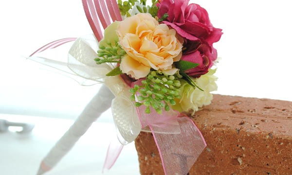 アーティフィシャルフラワーで作るハートのペンコサージュ講座