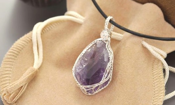 天然石の原石とシルバーワイヤーで作るレザーペンダント講座